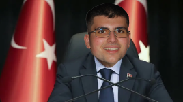 gulen_bakan.png gulen_bakan.png